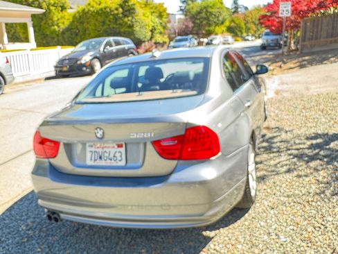 Used 2010 BMW 328i Sedan RWD image 8