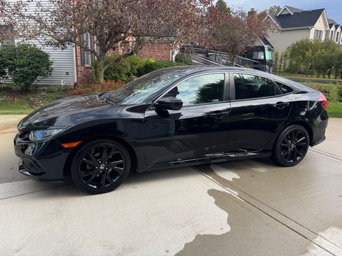 Used 2021 Honda Civic Sport image 1