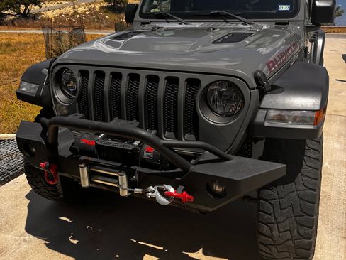 Used 2018 Jeep Wrangler Unlimited Rubicon AWD/4WD image 2