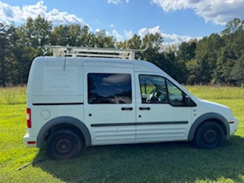 Used 2013 Ford Transit Connect XLT image 2