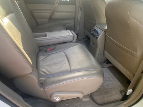Used 2008 Toyota Highlander Limited FWD image 9