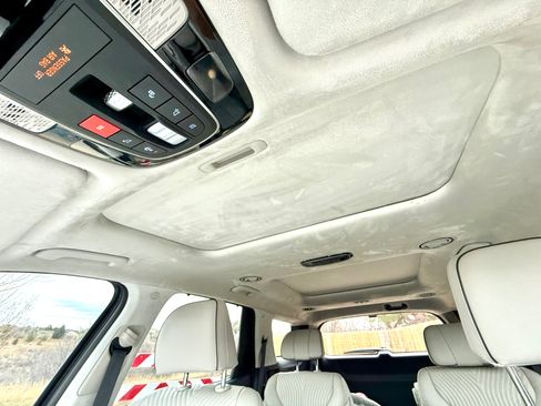 Used 2024 Hyundai Palisade Calligraphy image 12