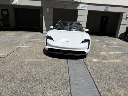 Used 2021 Porsche Taycan 4S AWD/4WD image 6