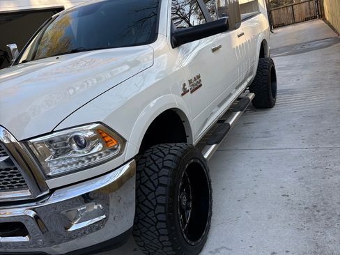 Used 2017 RAM 2500 Laramie image 4