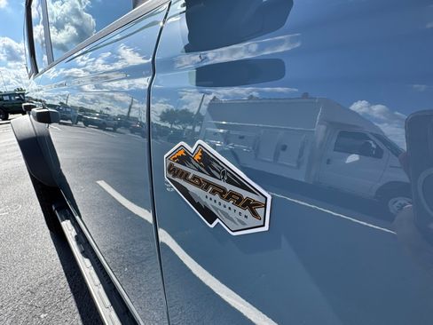 Used 2023 Ford Bronco Wildtrak image 9