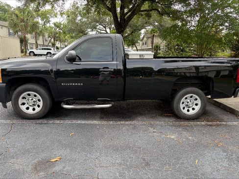 Used 2013 Chevrolet Silverado 1500 W/T RWD image 4
