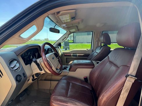 Used 2011 Ford F450 King Ranch w/ King Ranch w/Chrome Pkg image 14