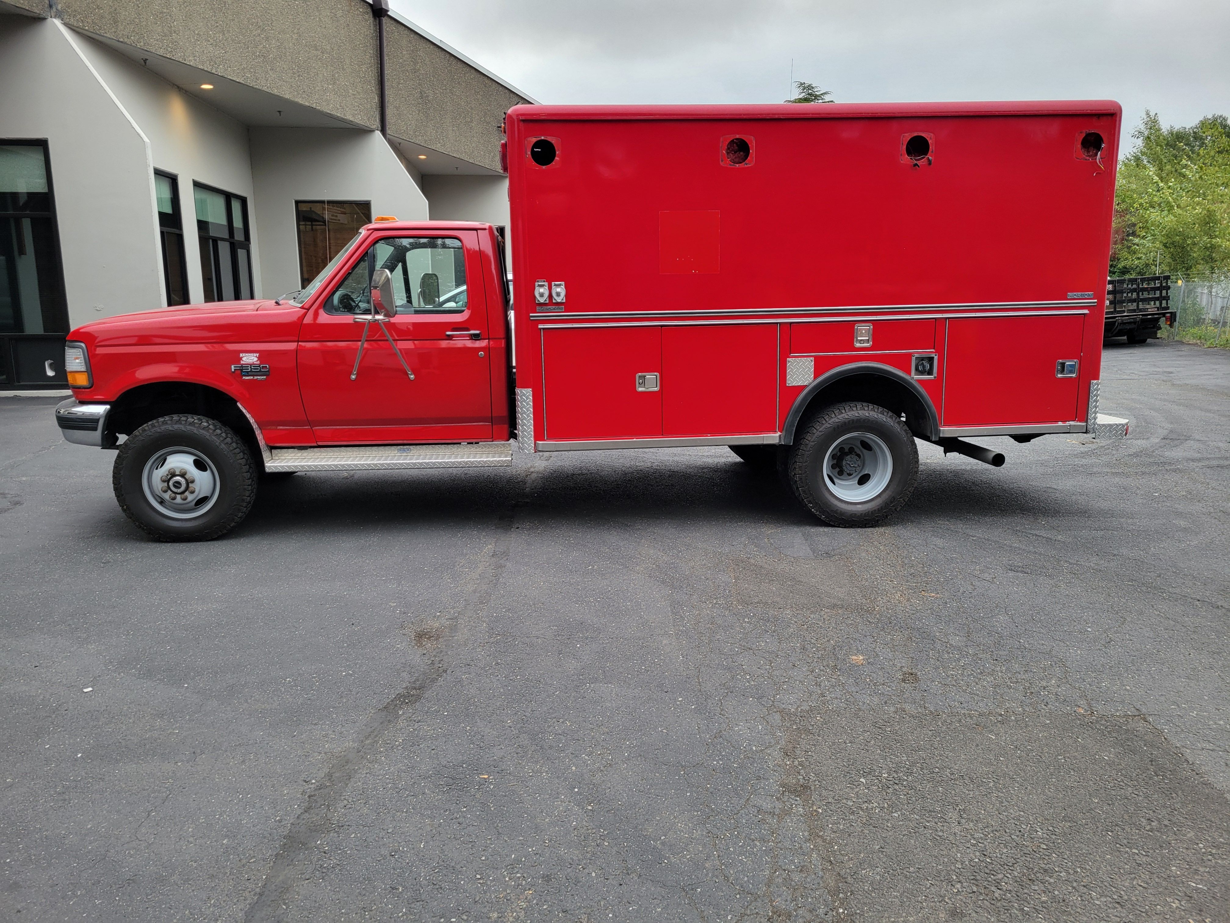 Used 1997 Ford F350 4x4 Regular Cab image 1