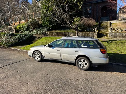 Used 2004 Subaru Outback H6 L.L. Bean Edition image 7