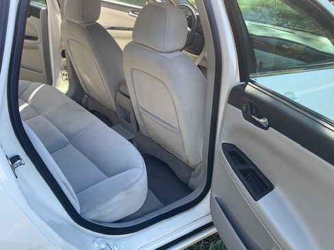 Used 2008 Chevrolet Impala LS image 10