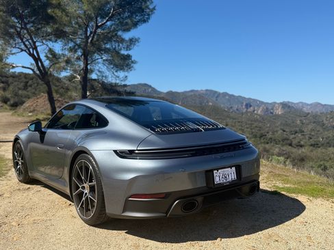 Used 2025 Porsche 911 Carrera T RWD image 9