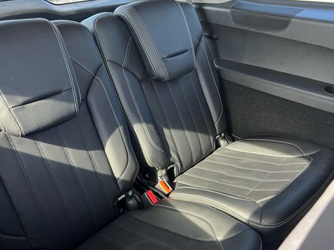 Used 2014 Mercedes-Benz GL 450 4MATIC image 9