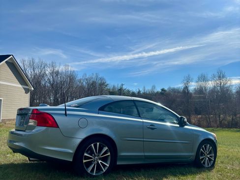 Used 2011 Volvo C70 T5 image 4