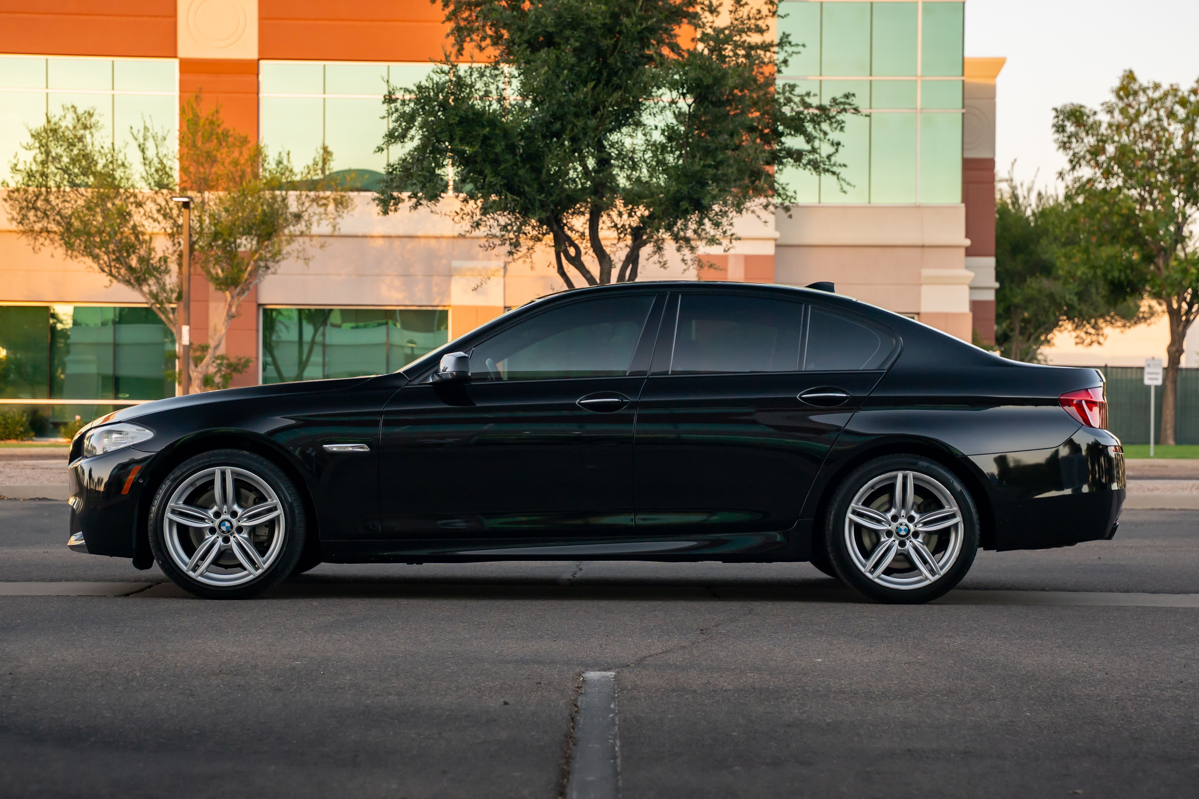 Used 2011 BMW 550i Sedan RWD image 9
