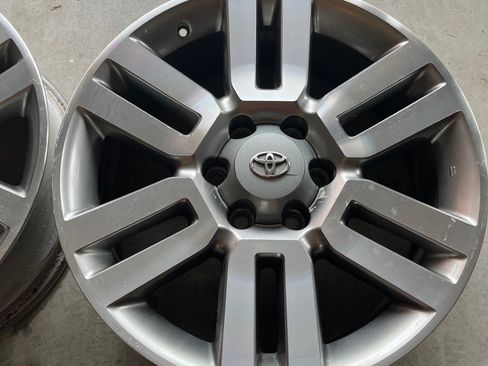 Used 2010 Toyota 4Runner Limited image 29