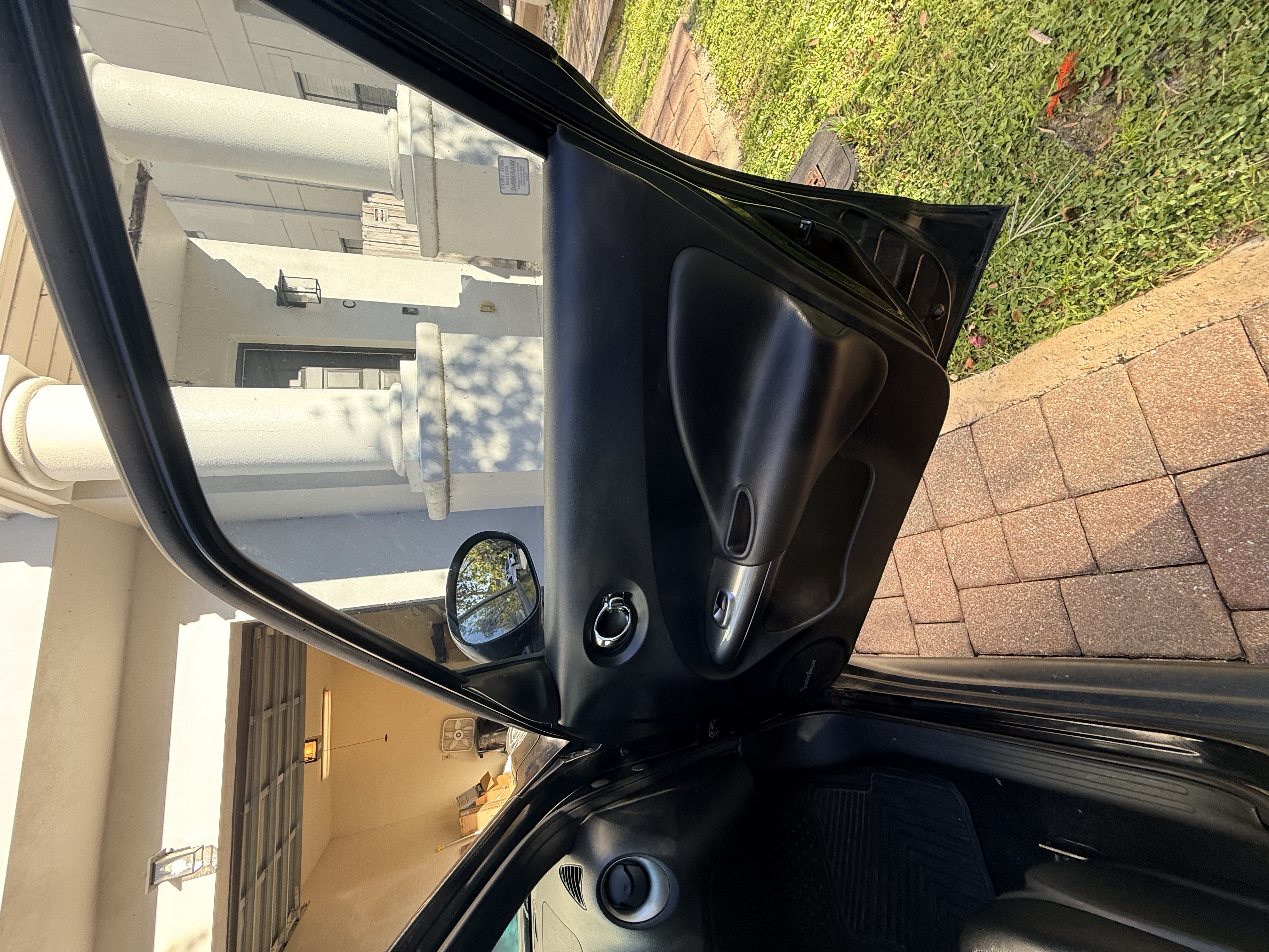 Used 2013 Nissan Juke SV FWD image 19
