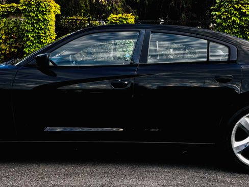 Used 2013 Dodge Charger SXT Plus image 11