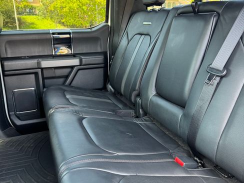 Used 2020 Ford F350 Platinum image 24