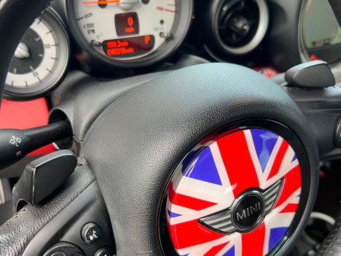 Used 2013 MINI Cooper S image 9