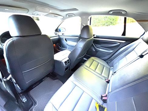 Used 2008 Volkswagen Jetta SE FWD image 8