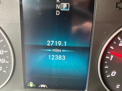 Used 2023 Mercedes-Benz Sprinter 2500 image 12