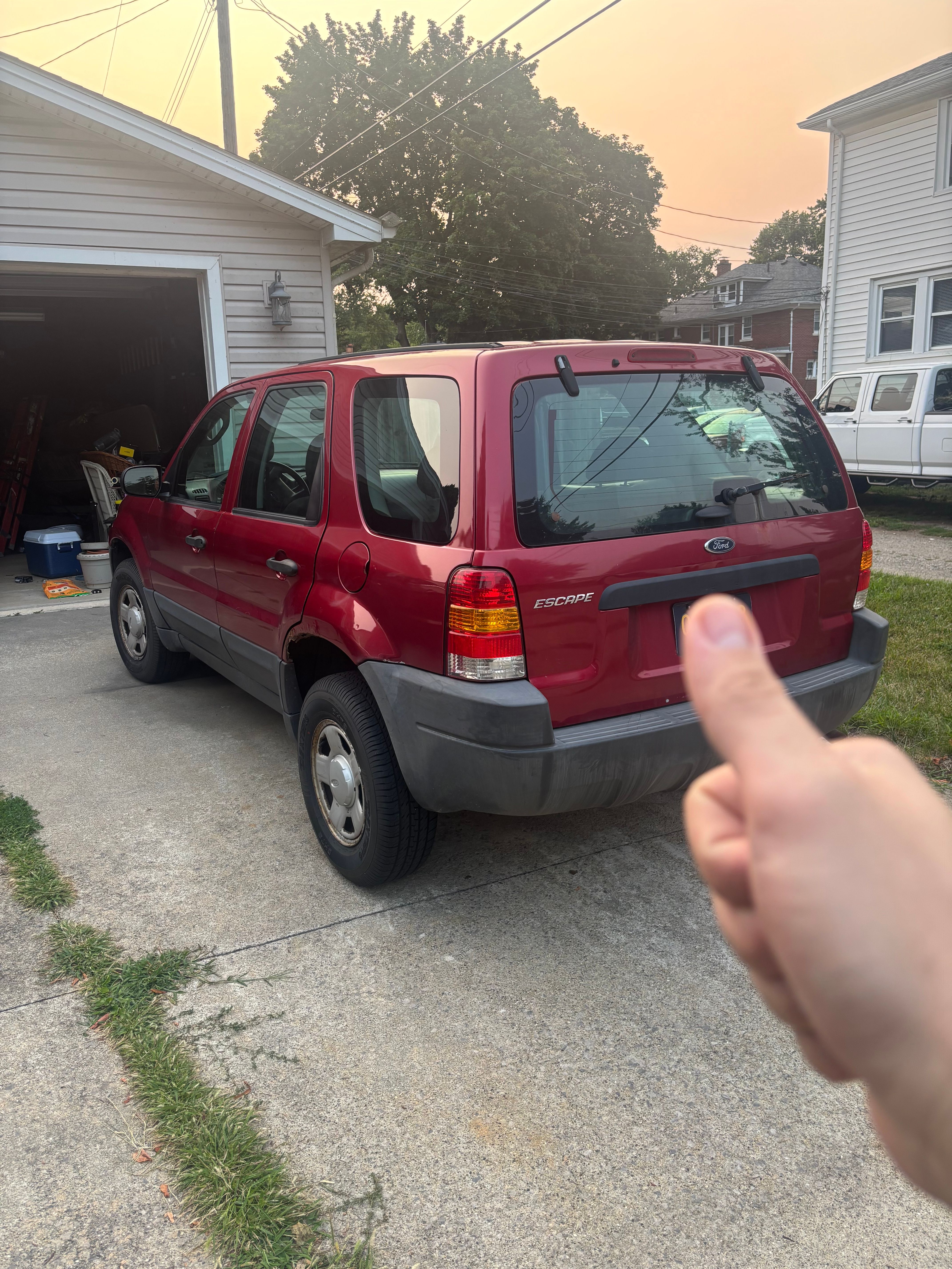 Used 2004 Ford Escape XLS AWD/4WD image 9