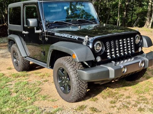 Used 2016 Jeep Wrangler Sport AWD/4WD image 2