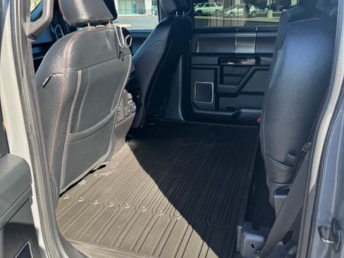 Used 2019 Ford F150 Lariat w/ Equipment Group 502A Luxury image 8