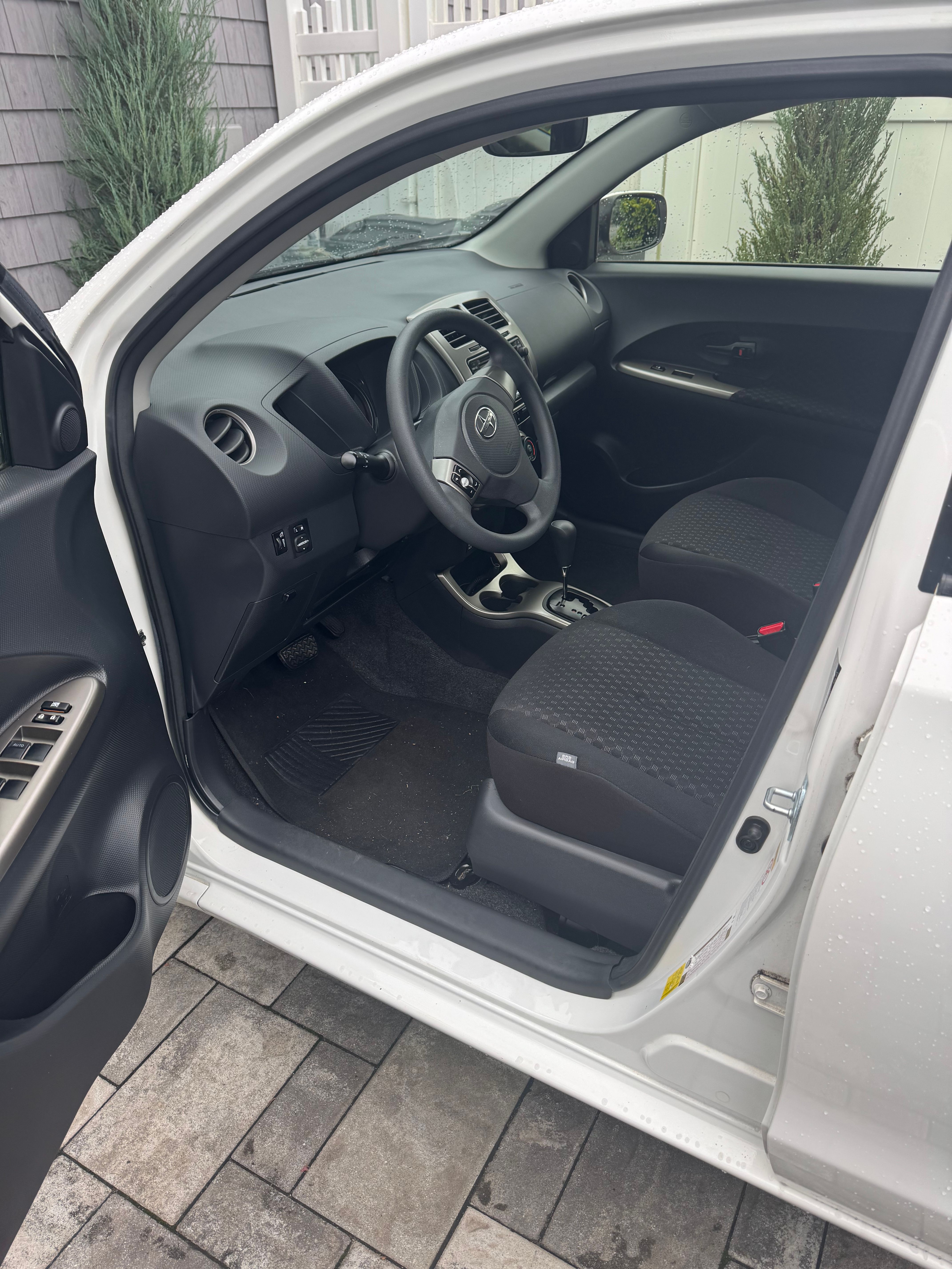 Used 2014 Scion xD FWD image 6