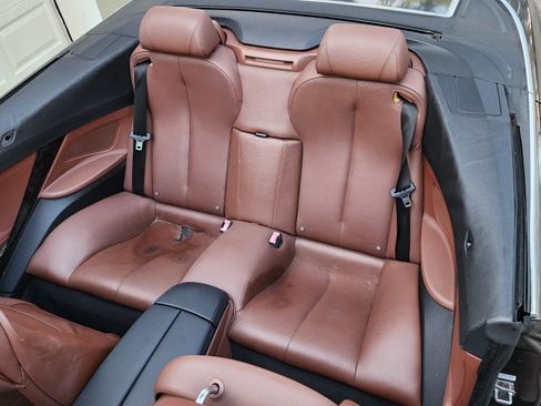 Used 2012 BMW 640i Convertible image 25