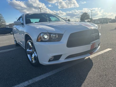 Used 2014 Dodge Charger R/T image 12