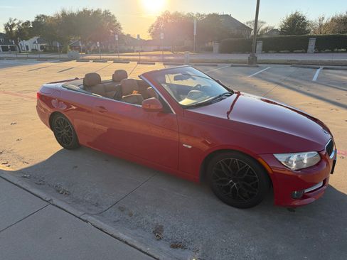 Used 2012 BMW 328i Convertible RWD image 9