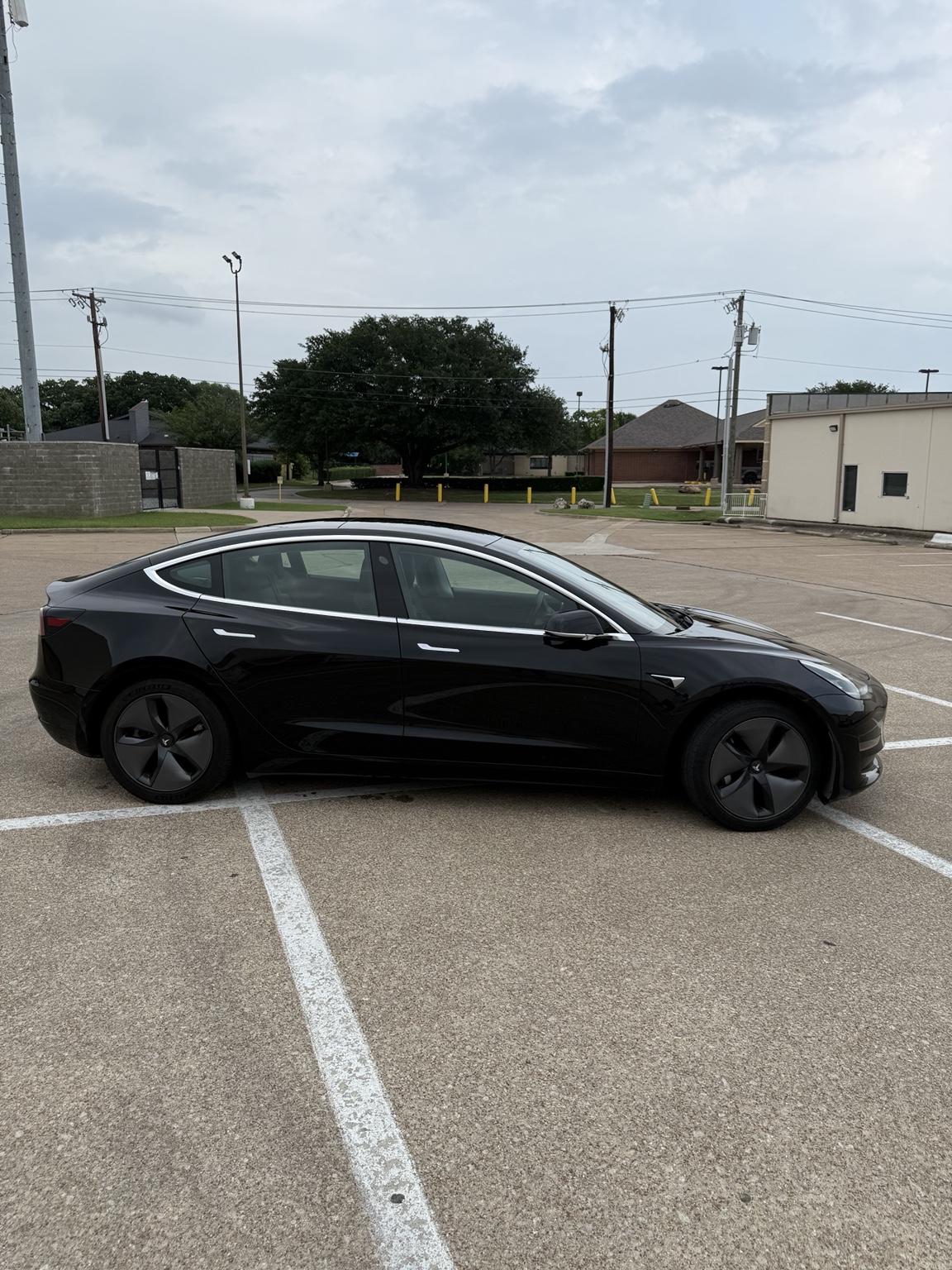Used 2019 Tesla Model 3 Long Range AWD/4WD image 2