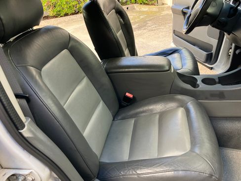 Used 2004 Ford Explorer Sport Trac XLT image 16