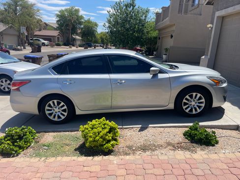 Used 2015 Nissan Altima 2.5 S w/ Power Driver Seat Package FWD image 5