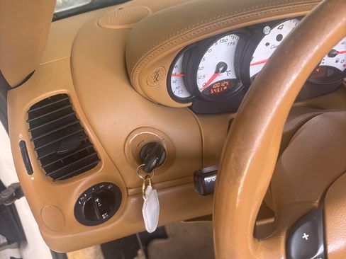 Used 2001 Porsche 911 Carrera 4 AWD/4WD image 14