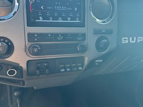 Used 2016 Ford F250 XLT image 9