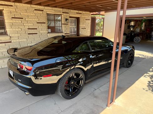 Used 2011 Chevrolet Camaro SS w/ RS Package image 4