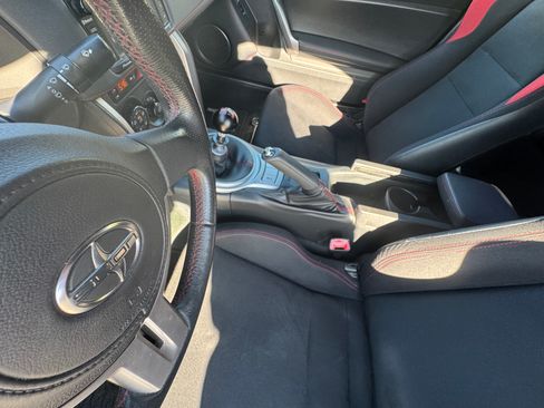 Used 2015 Scion FR-S image 29