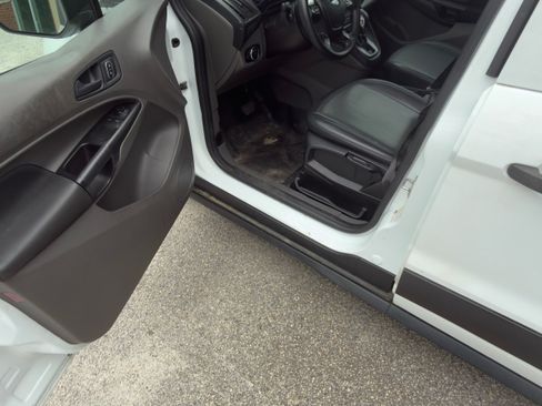 Used 2019 Ford Transit Connect XL FWD image 9