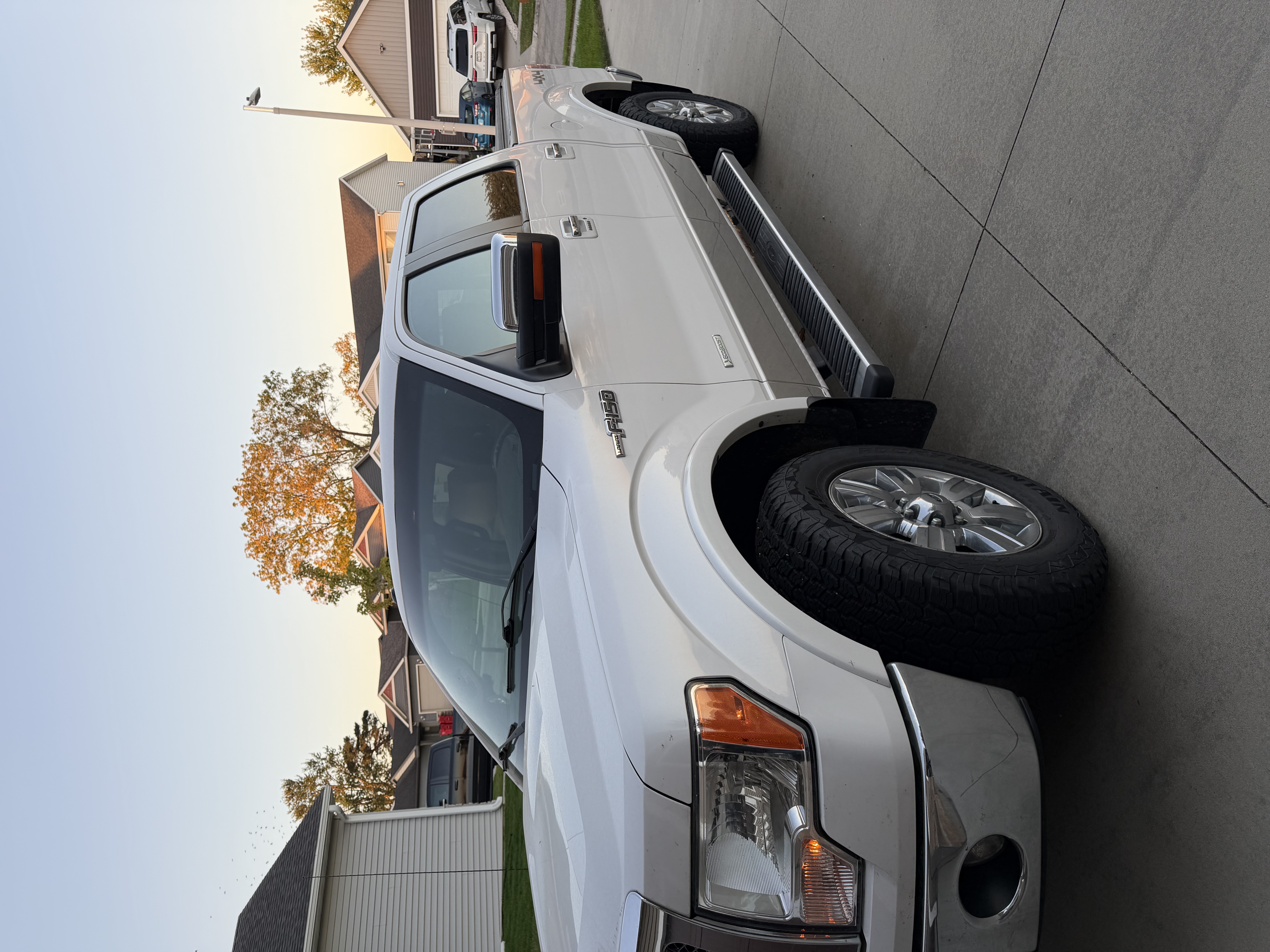 Used 2012 Ford F150 Lariat w/ Lariat Chrome Pkg AWD/4WD image 1