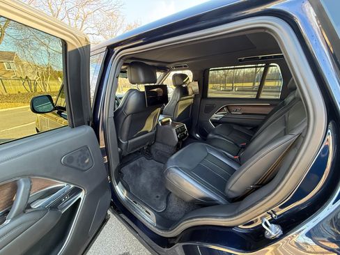 Used 2023 Land Rover Range Rover Long Wheelbase Autobiography image 20