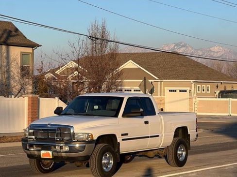 Used 2001 Dodge Ram 2500 Truck 4x4 Quad Cab image 1