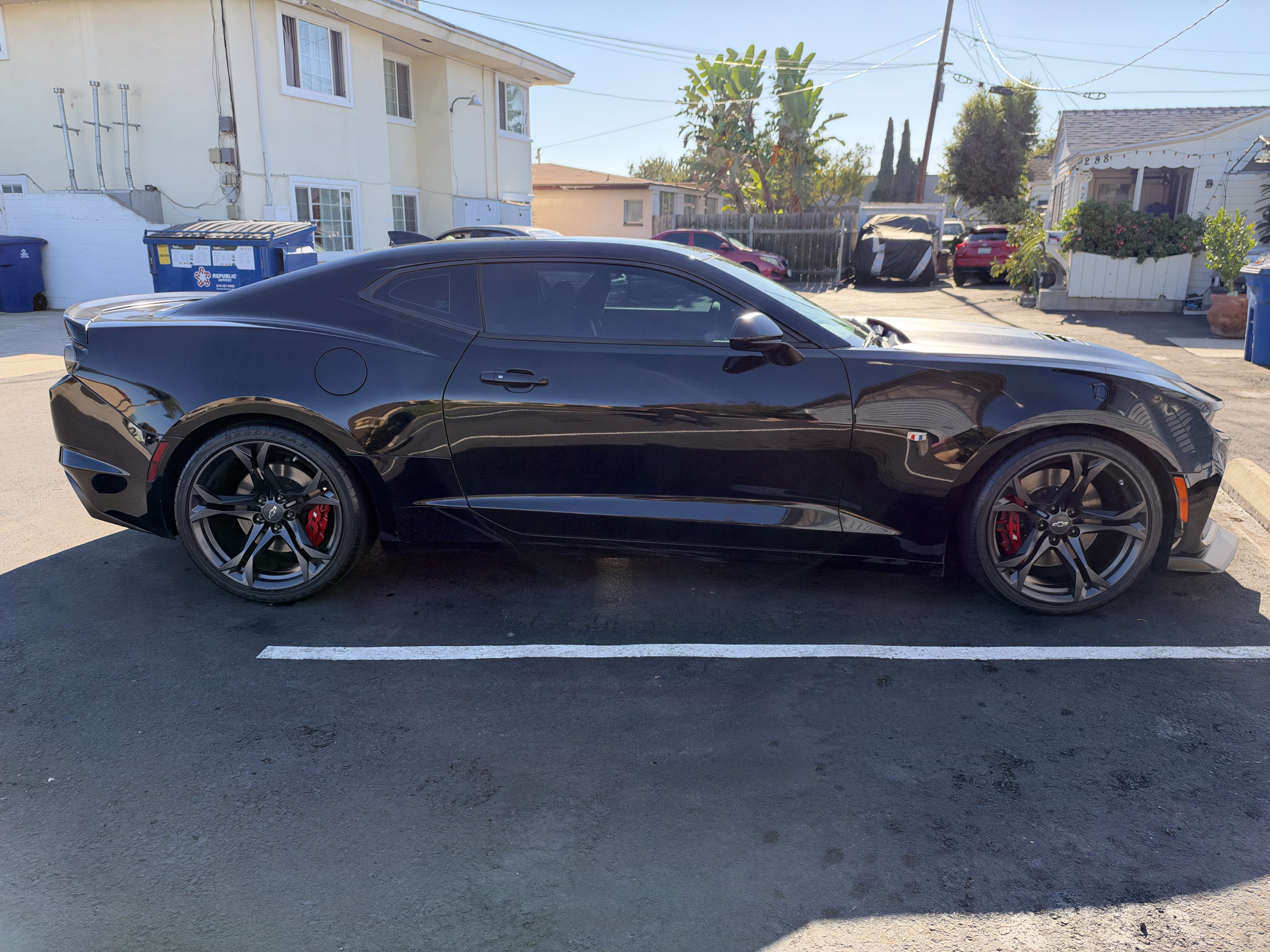 Used 2021 Chevrolet Camaro SS RWD image 9
