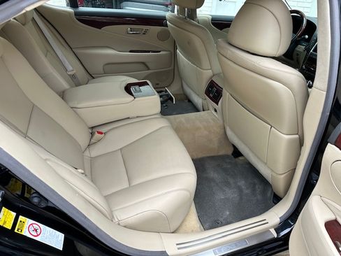 Used 2007 Lexus LS 460 L image 4