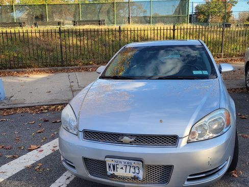 Used 2013 Chevrolet Impala LT w/ LT Sunroof Package image 2