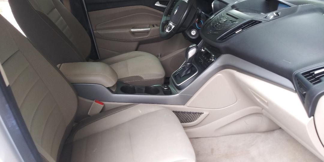 Used 2015 Ford C-MAX SE w/ Interior Protection Package FWD image 6