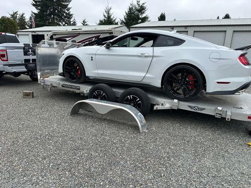 Used 2020 Ford Mustang Shelby GT500 w/ Technology Package RWD image 23