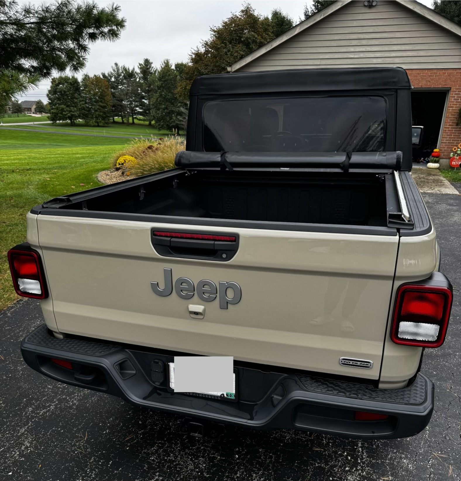 Used 2020 Jeep Gladiator Overland AWD/4WD image 5