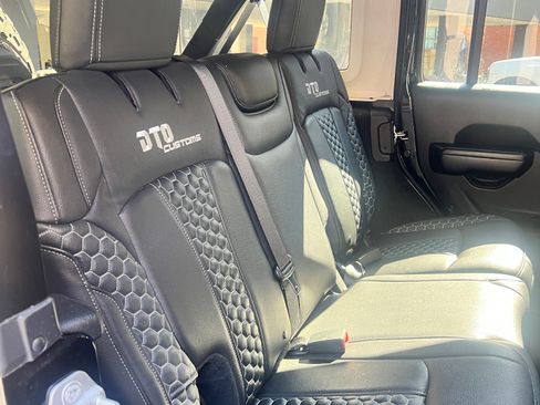Used 2021 Jeep Wrangler Unlimited Sport w/ Sun And Sound Package AWD/4WD image 4